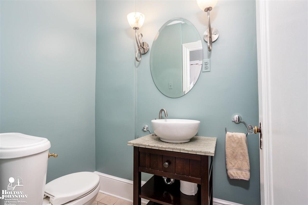 661 Washington Road Grosse Pointe, MI 48230 - Photo 19 of 39