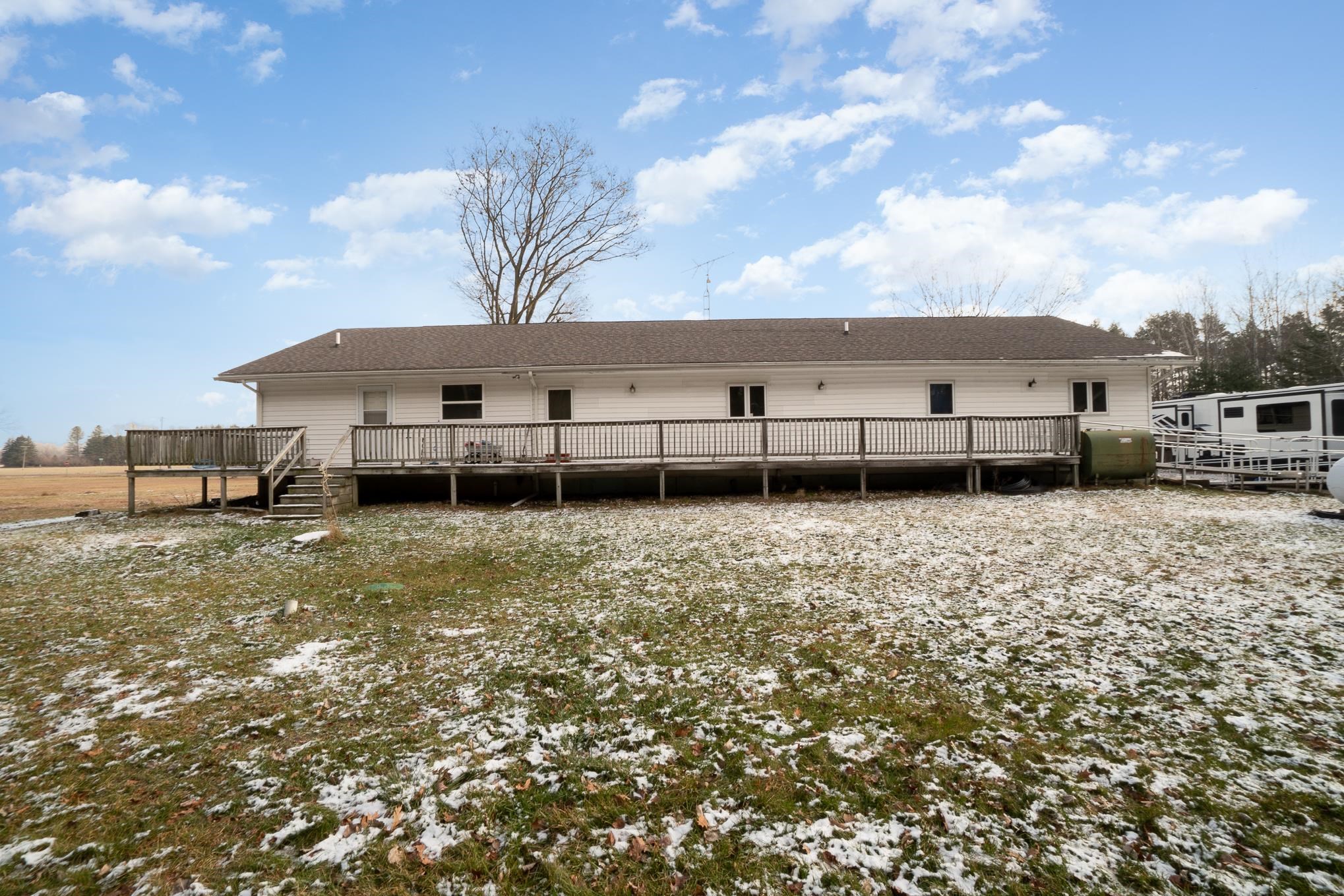 12150 South Fordney Road Chesaning, MI 48616 - Photo 9 of 32