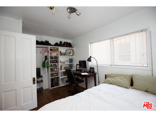 52 Ozone Avenue Venice, CA 90291 - Photo 11 of 46