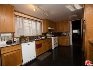 52 Ozone Avenue Venice, CA 90291 - Photo 15 of 46