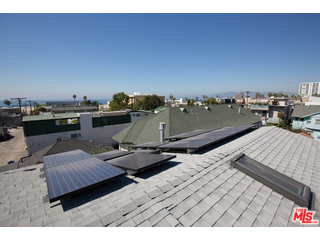 52 Ozone Avenue Venice, CA 90291 - Photo 26 of 46