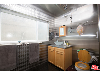 52 Ozone Avenue Venice, CA 90291 - Photo 33 of 46