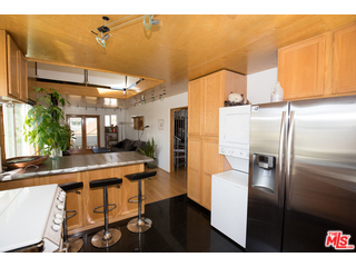 52 Ozone Avenue Venice, CA 90291 - Photo 39 of 46