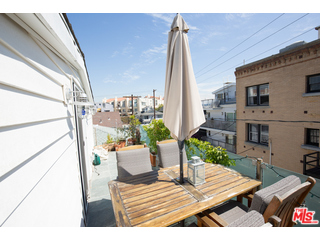 52 Ozone Avenue Venice, CA 90291 - Photo 44 of 46