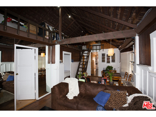 52 Ozone Avenue Venice, CA 90291 - Photo 8 of 46