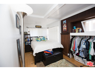 52 Ozone Avenue Venice, CA 90291 - Photo 9 of 46