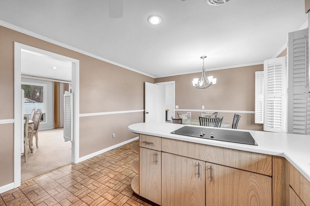 37 Bemis Road Holyoke, MA 01040 - Photo 9 of 41 Gallery Image 9