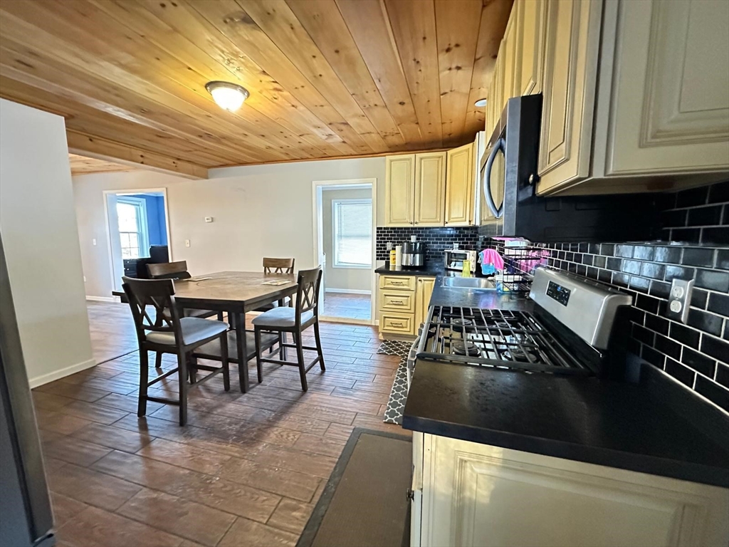 46 Kelley Street Three Rivers, MA 01080 - Photo 2 of 17