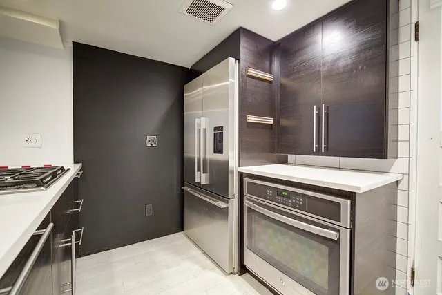 $5,900 | 23418 Northeast Union Hill Road, Unit R, Redmond, WA 98053