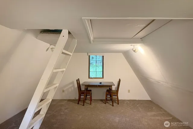 $5,900 | 23418 Northeast Union Hill Road, Unit R, Redmond, WA 98053