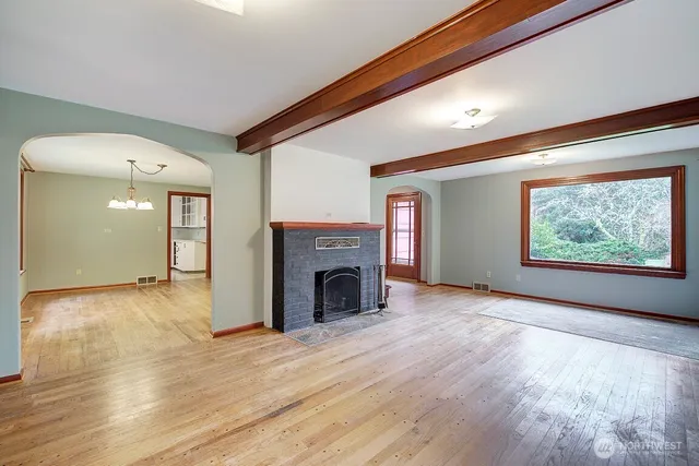 $5,900 | 23418 Northeast Union Hill Road, Unit R, Redmond, WA 98053