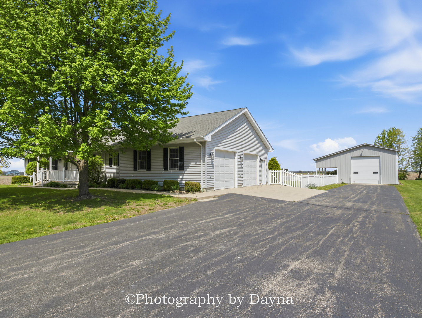 370 Seneca Avenue Bonfield, IL 60913 - Photo 3 of 26