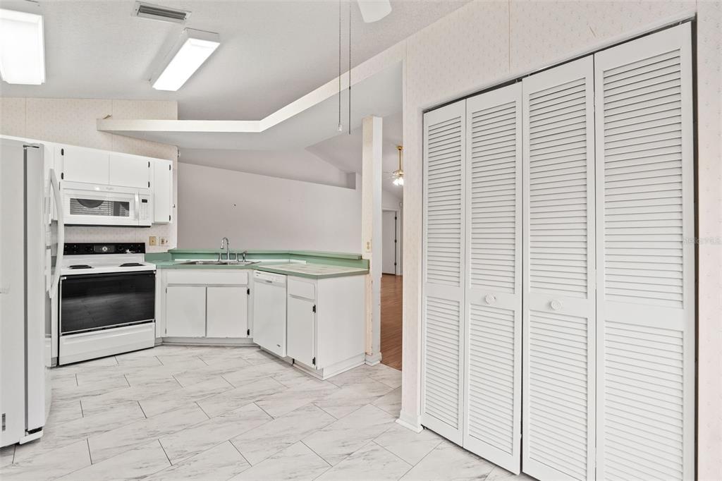 13504 Fawn Ridge Boulevard Tampa, FL 33626 - Photo 19 of 47