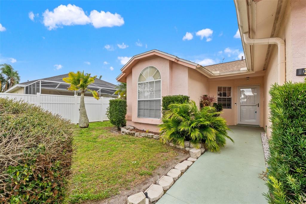 13504 Fawn Ridge Boulevard Tampa, FL 33626 - Photo 4 of 47