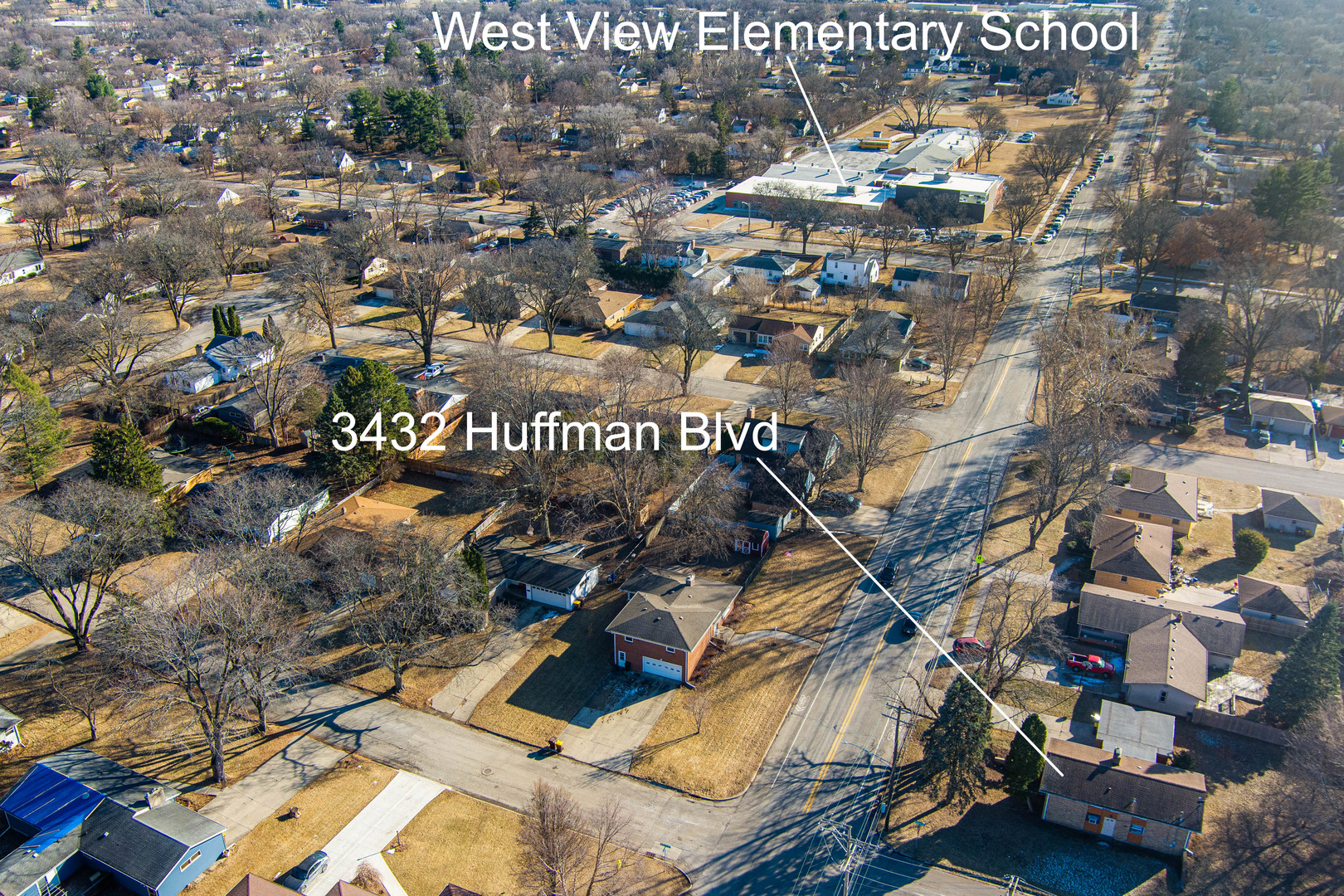 3432 Huffman Boulevard Rockford, IL 61103 - Photo 4 of 32