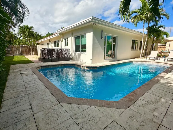 $9,999 | 1820 Bel Air Avenue, Pompano Beach, FL 33062