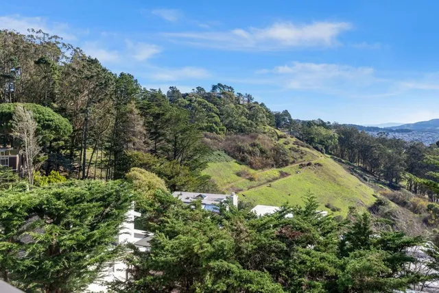 $2,200,000 | 260-260 Amber Drive, San Francisco, CA 94131