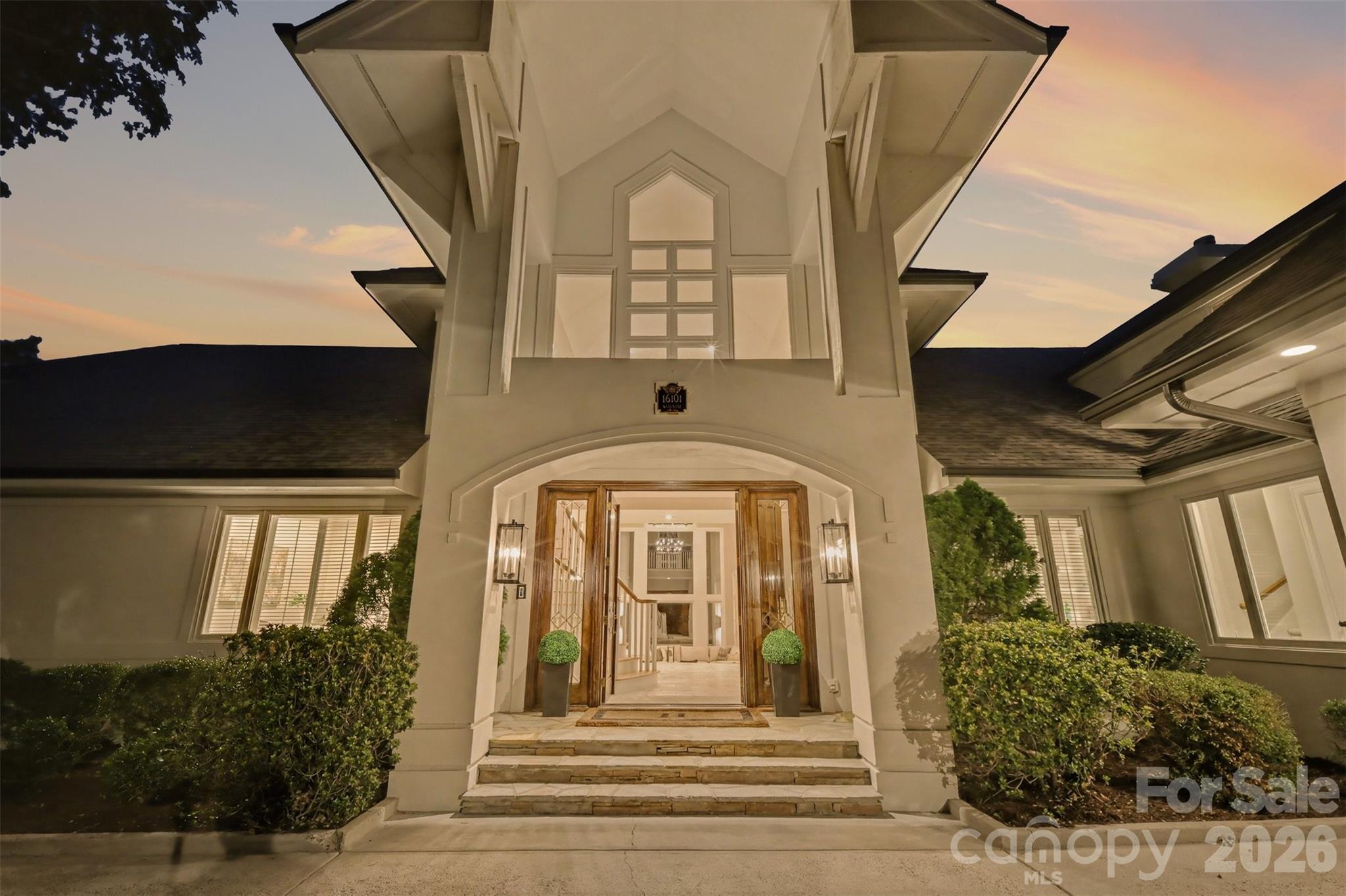 16101 Woolwine Road Charlotte, NC 28278 - Photo 3 of 47 Gallery Image 3