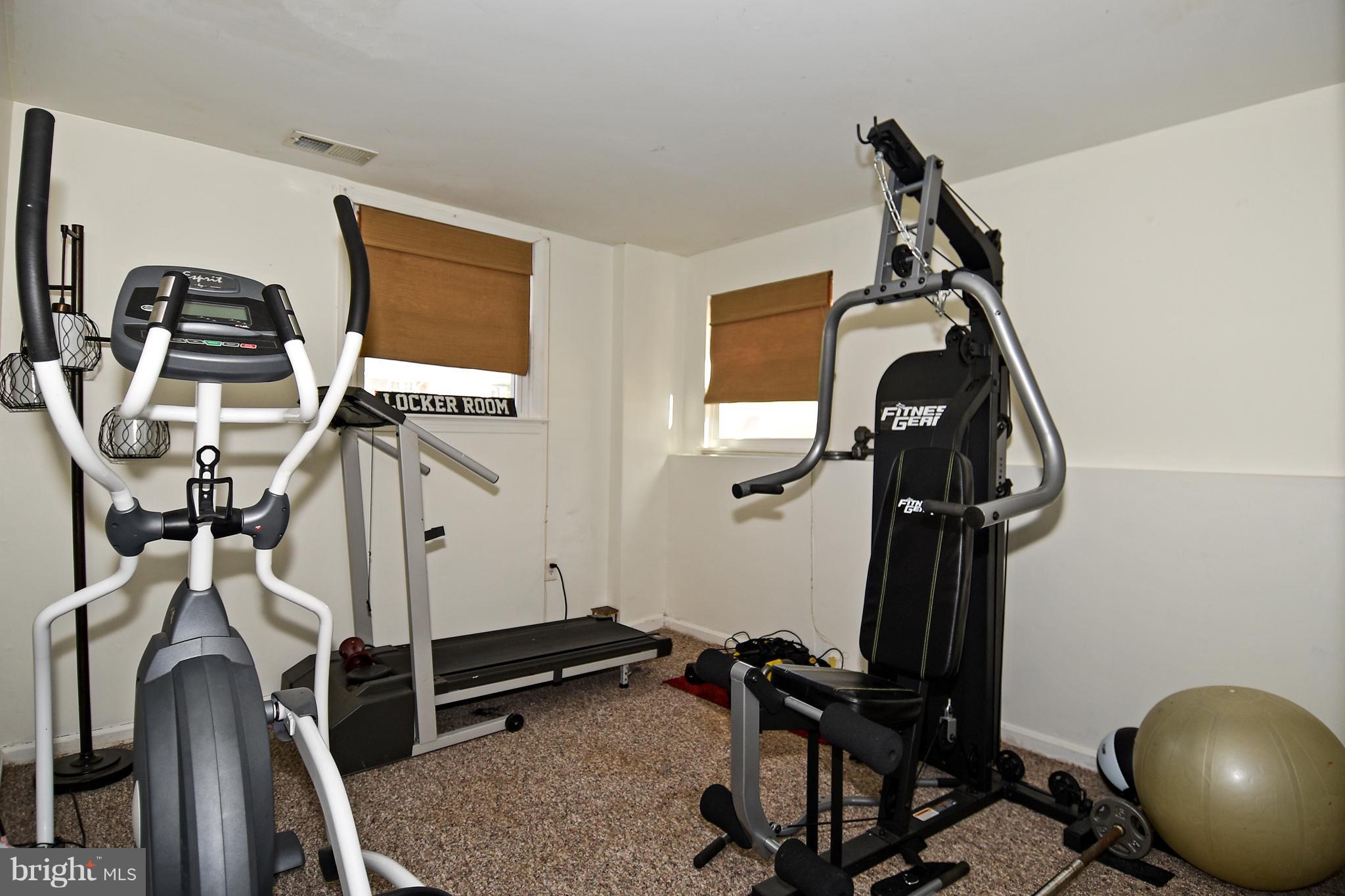 12917 Sturbridge Road Woodbridge, VA 22192 - Photo 19 of 29 Bedroom #4 used as a home gym.