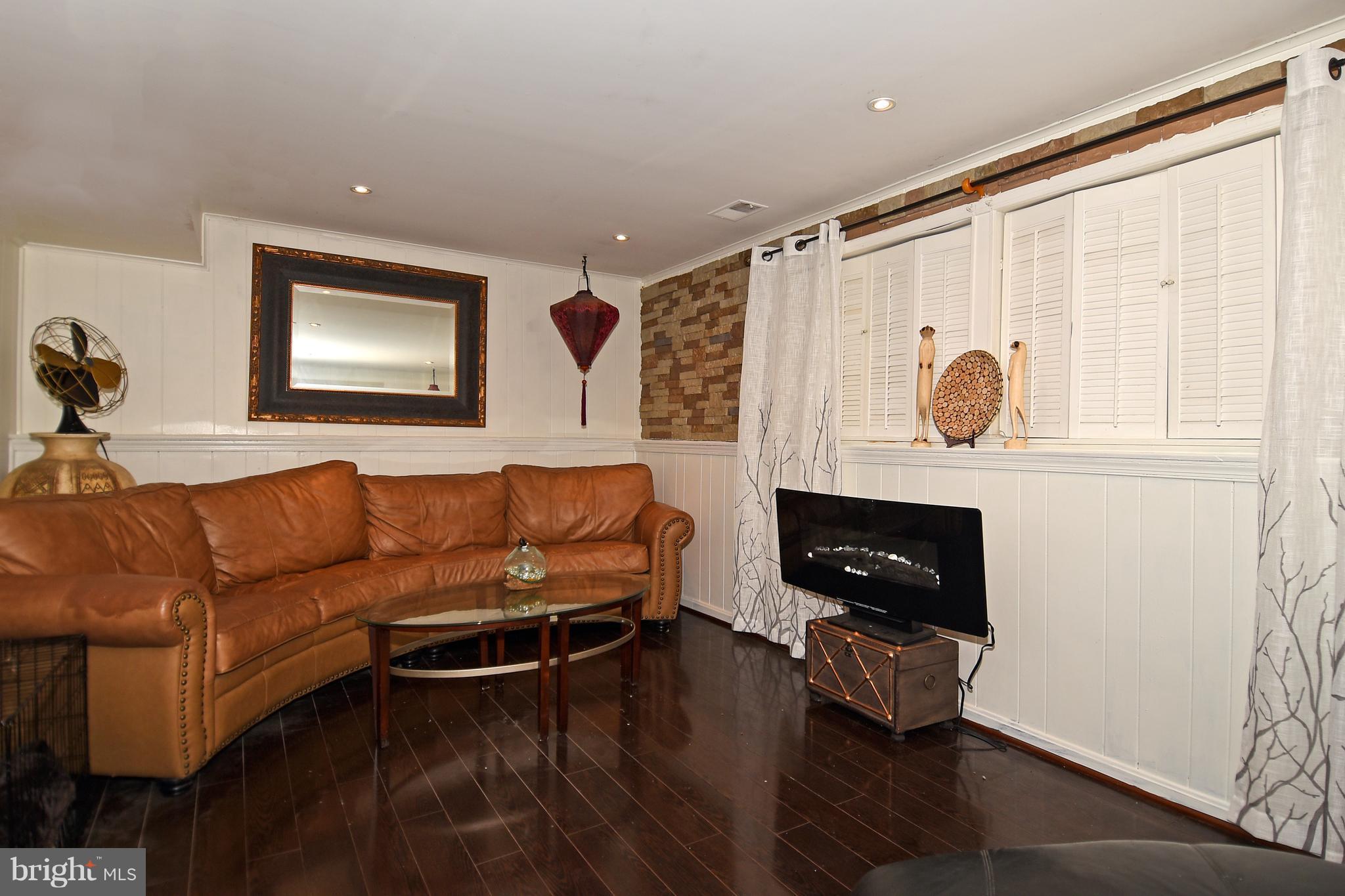 12917 Sturbridge Road Woodbridge, VA 22192 - Photo 24 of 29 Another angle of rec room/den.