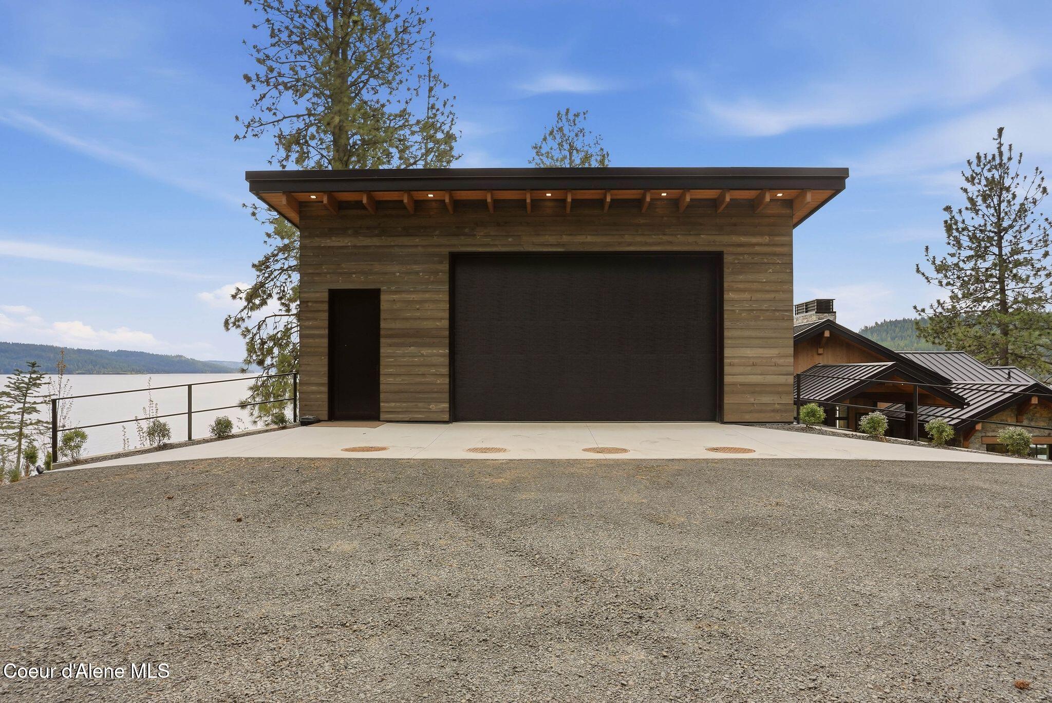 8190 Pin Oak Road Worley, ID 83876 - Photo 90 of 99 90_Inside-Media-Pin Oak-110