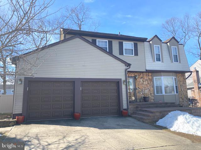 6 Palomar Road Sewell, NJ 08080 - Photo 2 of 63 Left side