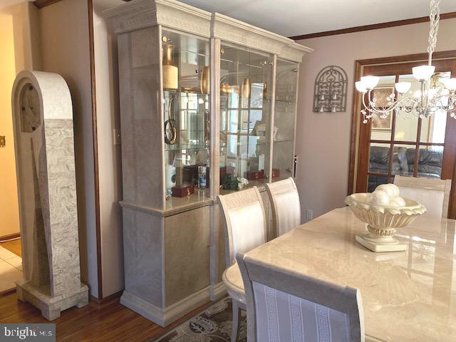 6 Palomar Road Sewell, NJ 08080 - Photo 18 of 63 Dining room
