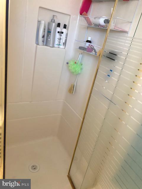 6 Palomar Road Sewell, NJ 08080 - Photo 37 of 63 Primary bathroom shower