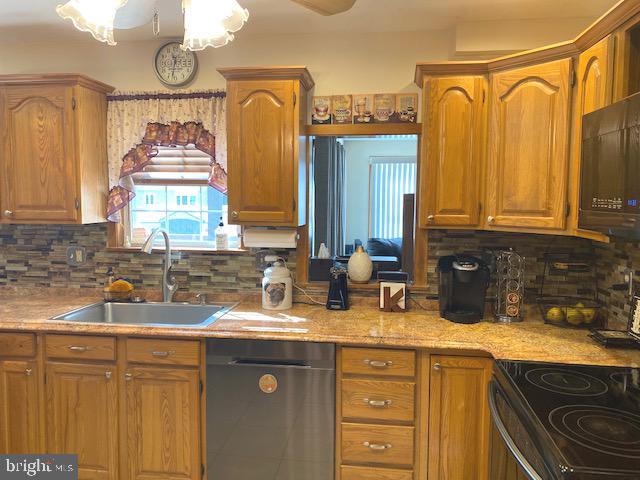 6 Palomar Road Sewell, NJ 08080 - Photo 5 of 63 Kitchen counter top and dishwasher
