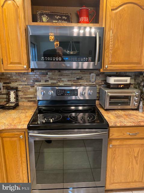 6 Palomar Road Sewell, NJ 08080 - Photo 7 of 63 Electric cook top range, oven and microwave