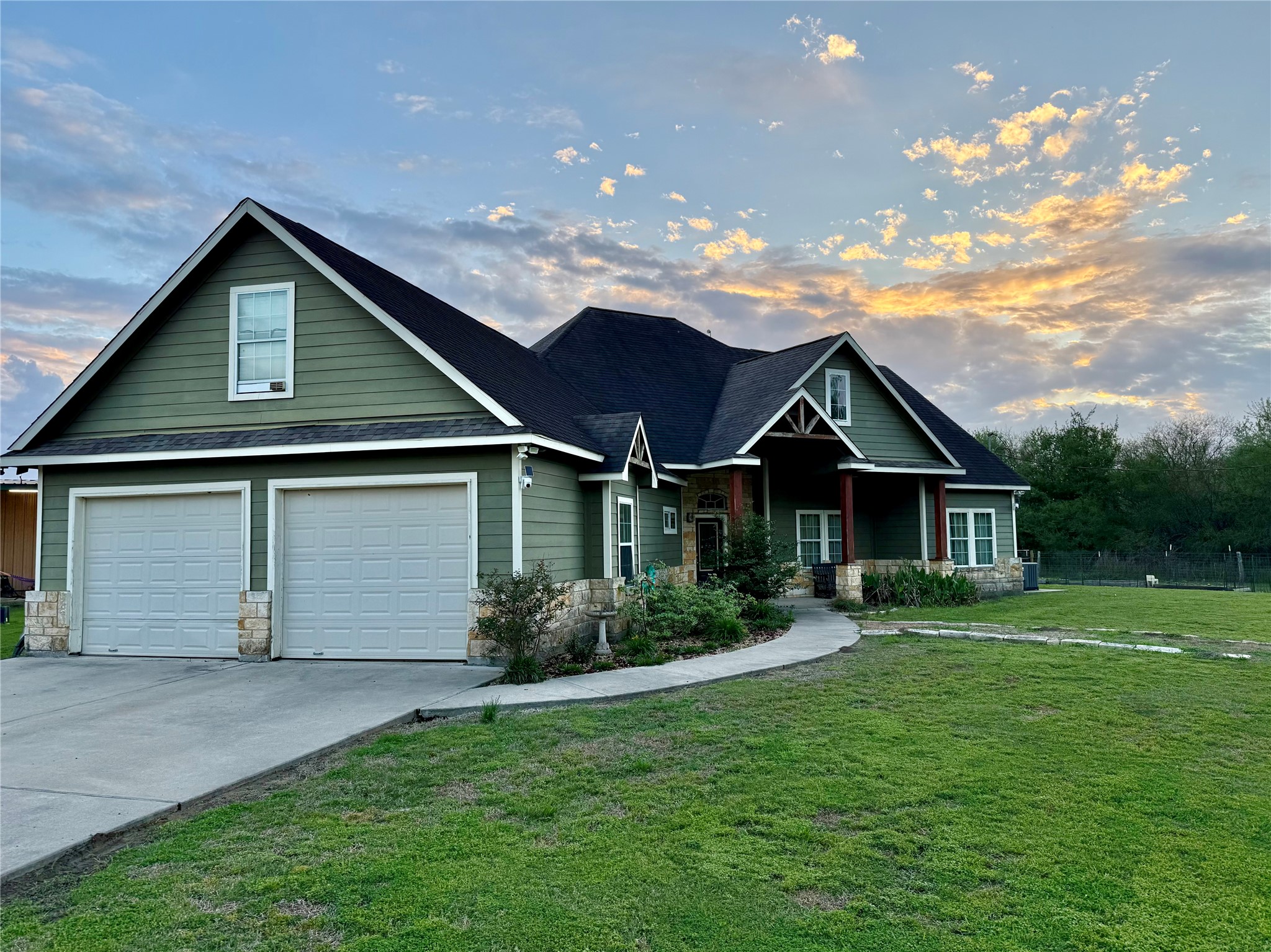 2015 Skrivanek Road Sealy, TX 77474 - Photo 34 of 38