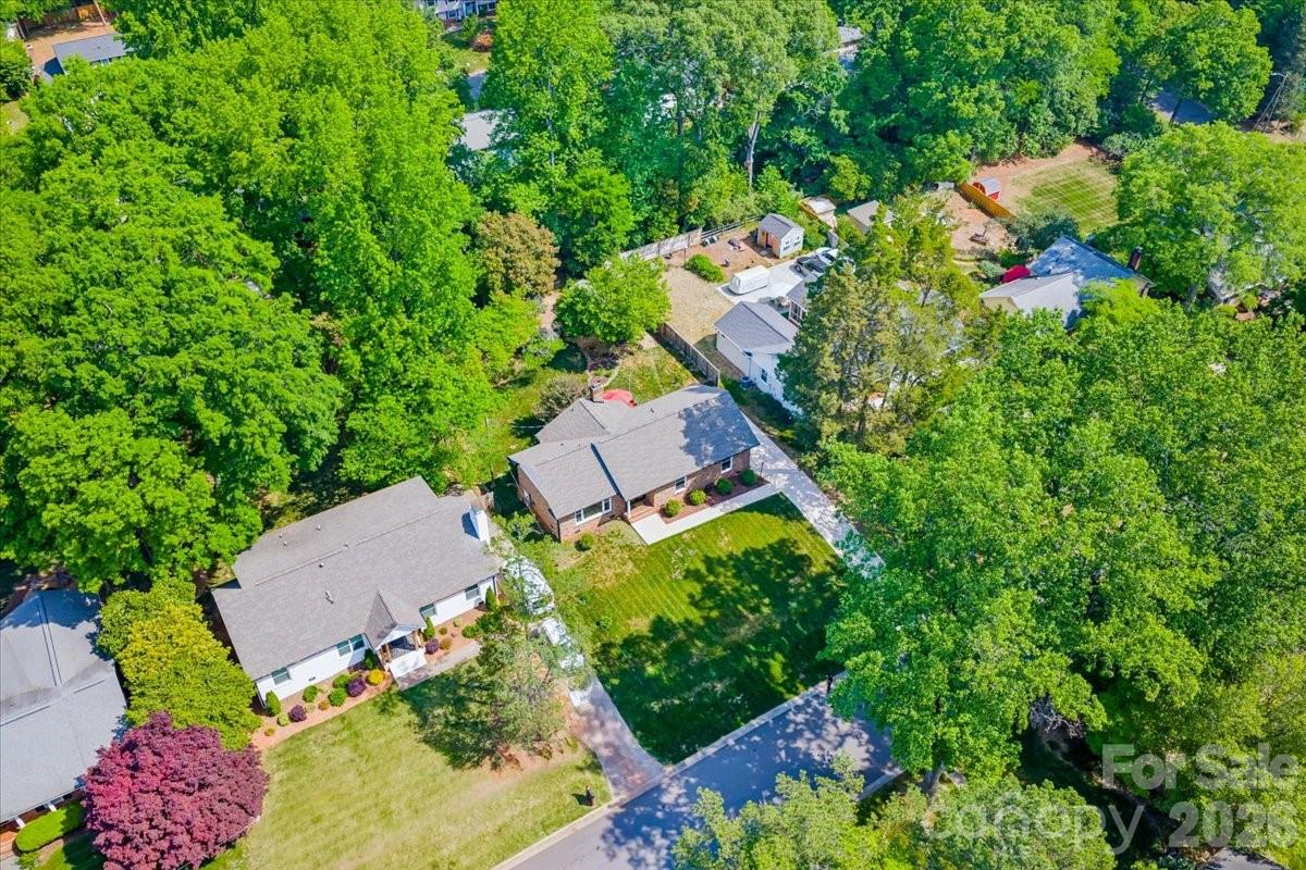 6701 Ronda Avenue Charlotte, NC 28211 - Photo 45 of 46 an aerial view of a house with a yard