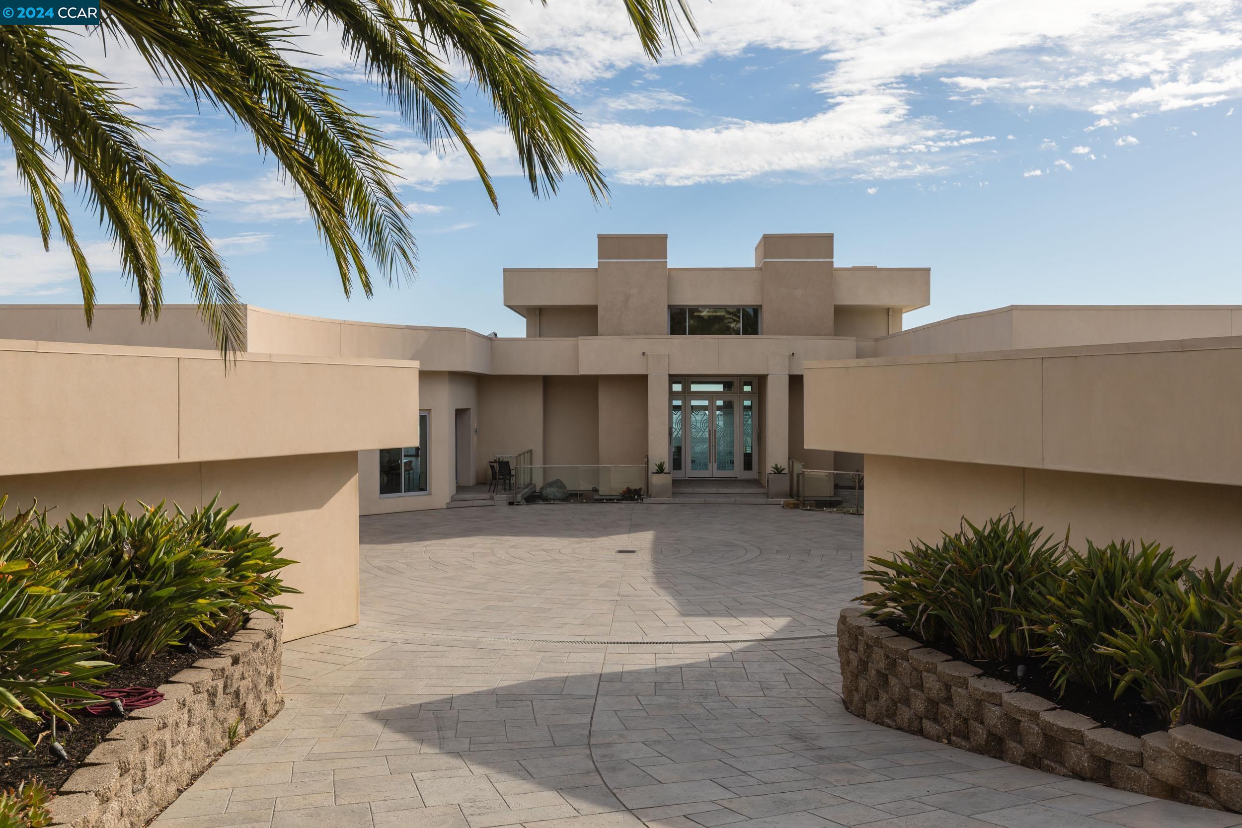 13367 Campus Drive Oakland, CA 94619 - Photo 2 of 60