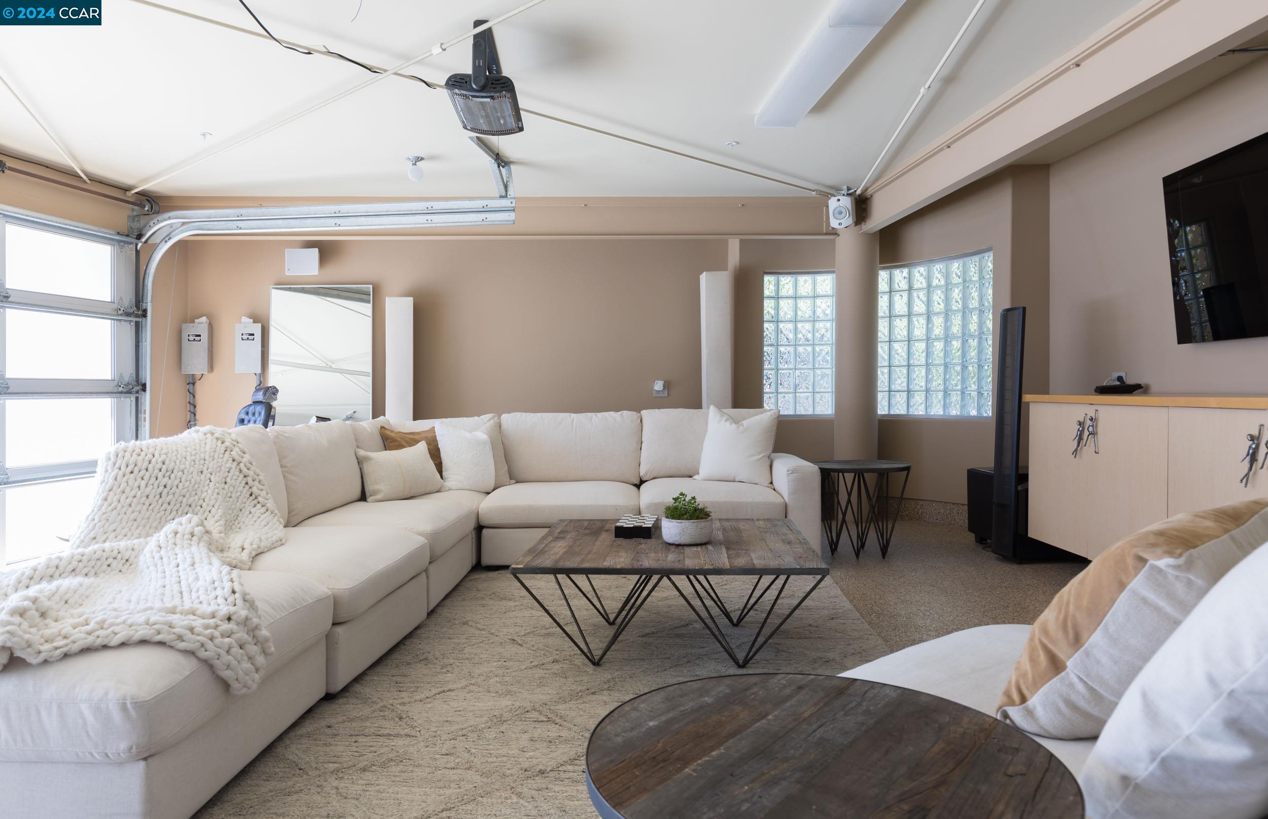 13367 Campus Drive Oakland, CA 94619 - Photo 35 of 60