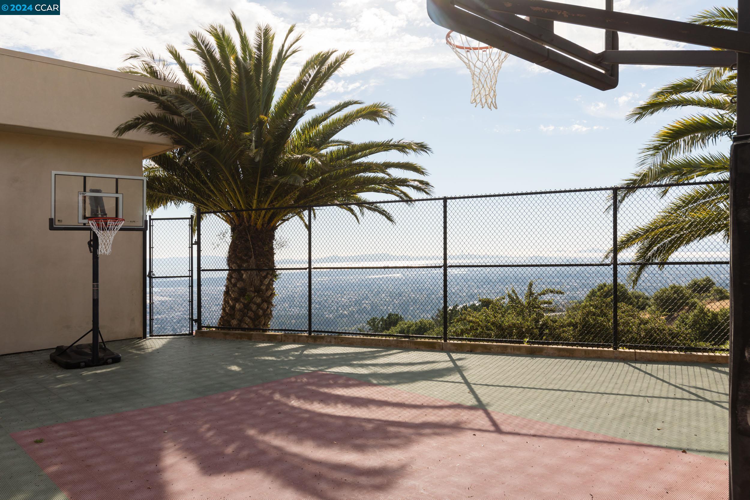 13367 Campus Drive Oakland, CA 94619 - Photo 38 of 60