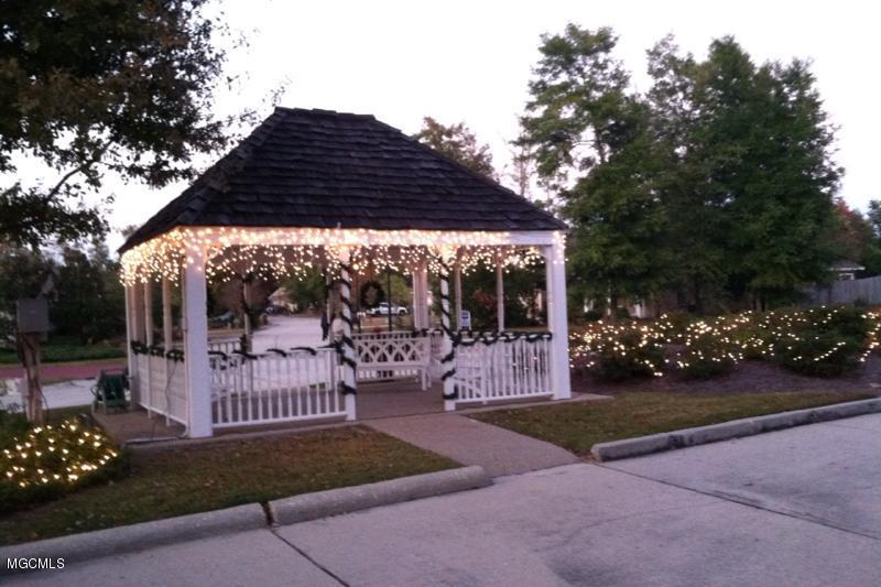 2535 Rue Palafox Biloxi, MS 39531 - Photo 13 of 13 Gazebo