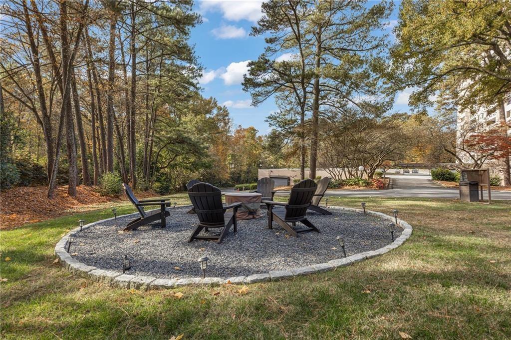 3530 Piedmont Road Northeast, Unit F2 Atlanta, GA 30305 - Photo 44 of 50 a view of a park with large trees