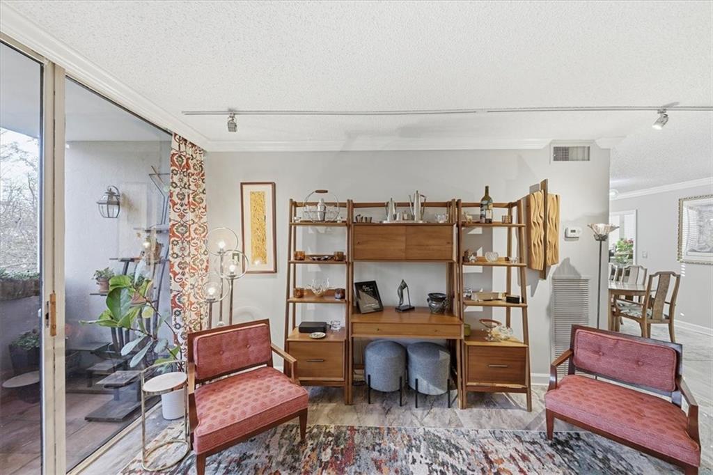 3530 Piedmont Road Northeast, Unit F2 Atlanta, GA 30305 - Photo 7 of 50 a outdoor living space with furniture