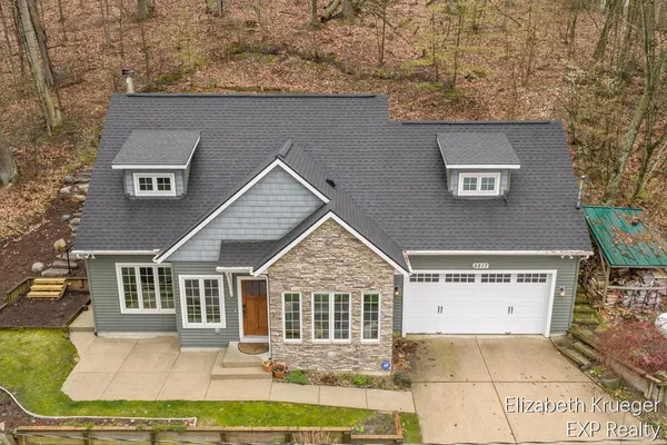 $650,000 | 5217 South Centerline Road, Newaygo, MI 49337