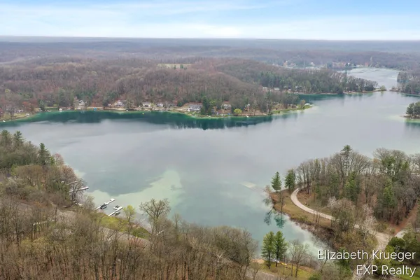 $650,000 | 5217 South Centerline Road, Newaygo, MI 49337