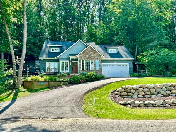 $650,000 | 5217 South Centerline Road, Newaygo, MI 49337