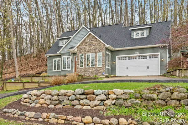 $650,000 | 5217 South Centerline Road, Newaygo, MI 49337