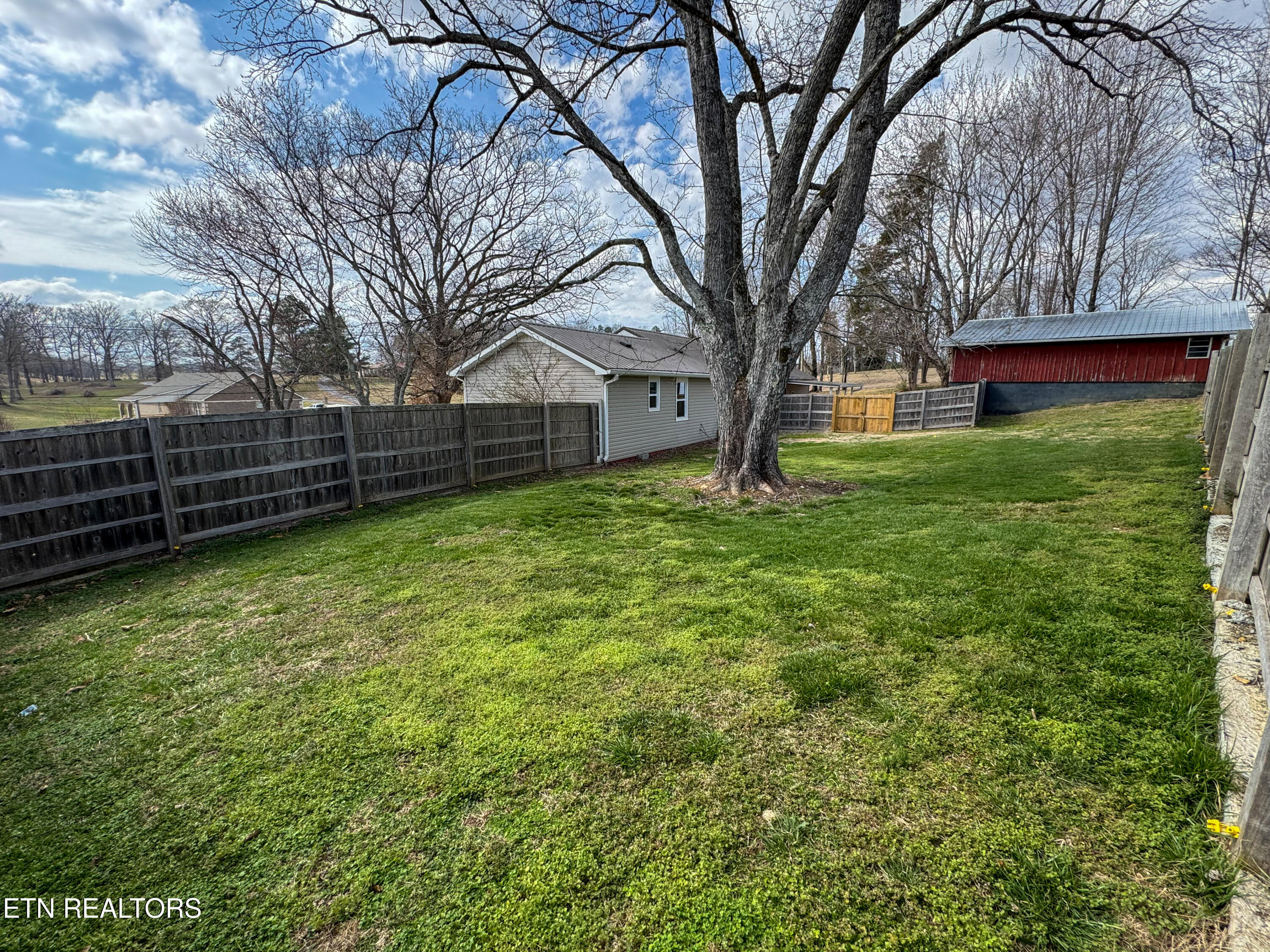 21993 Steekee Road Loudon, TN 37774 - Photo 8 of 26 IMG_0910
