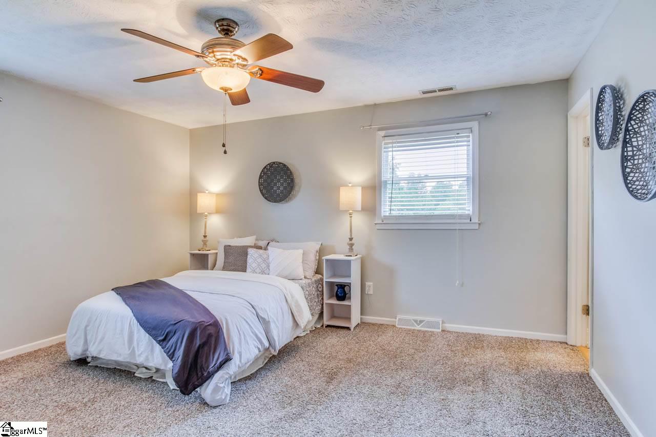 306 Timbrooke Way Easley, SC 29642 - Photo 18 of 36 Gallery Image 18