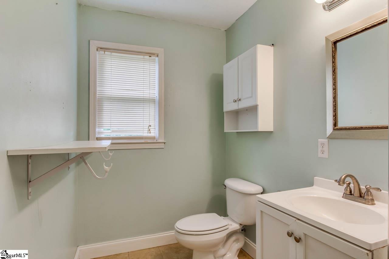 306 Timbrooke Way Easley, SC 29642 - Photo 29 of 36 Gallery Image 29