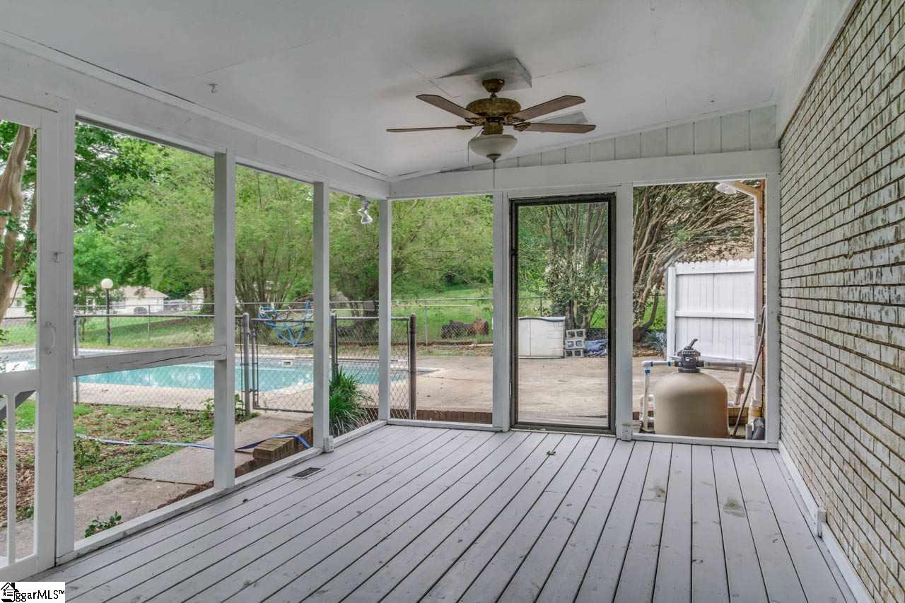 306 Timbrooke Way Easley, SC 29642 - Photo 33 of 36 Gallery Image 33