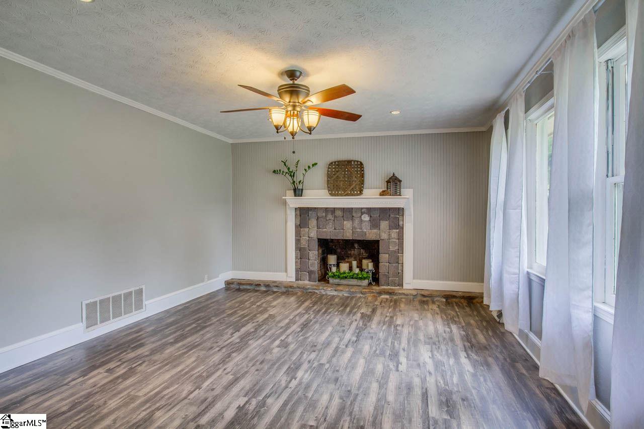 306 Timbrooke Way Easley, SC 29642 - Photo 6 of 36 Gallery Image 6
