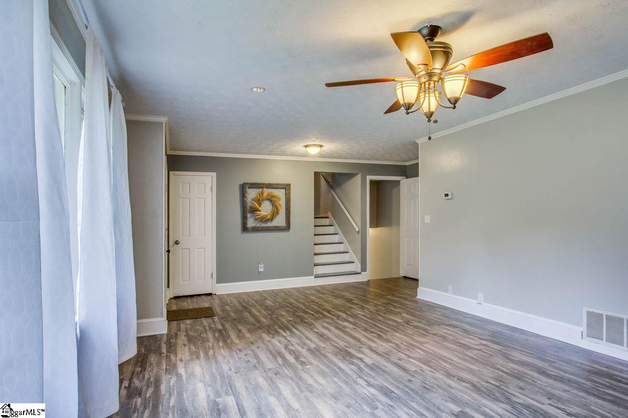 306 Timbrooke Way Easley, SC 29642 - Photo 8 of 36 Gallery Image 8