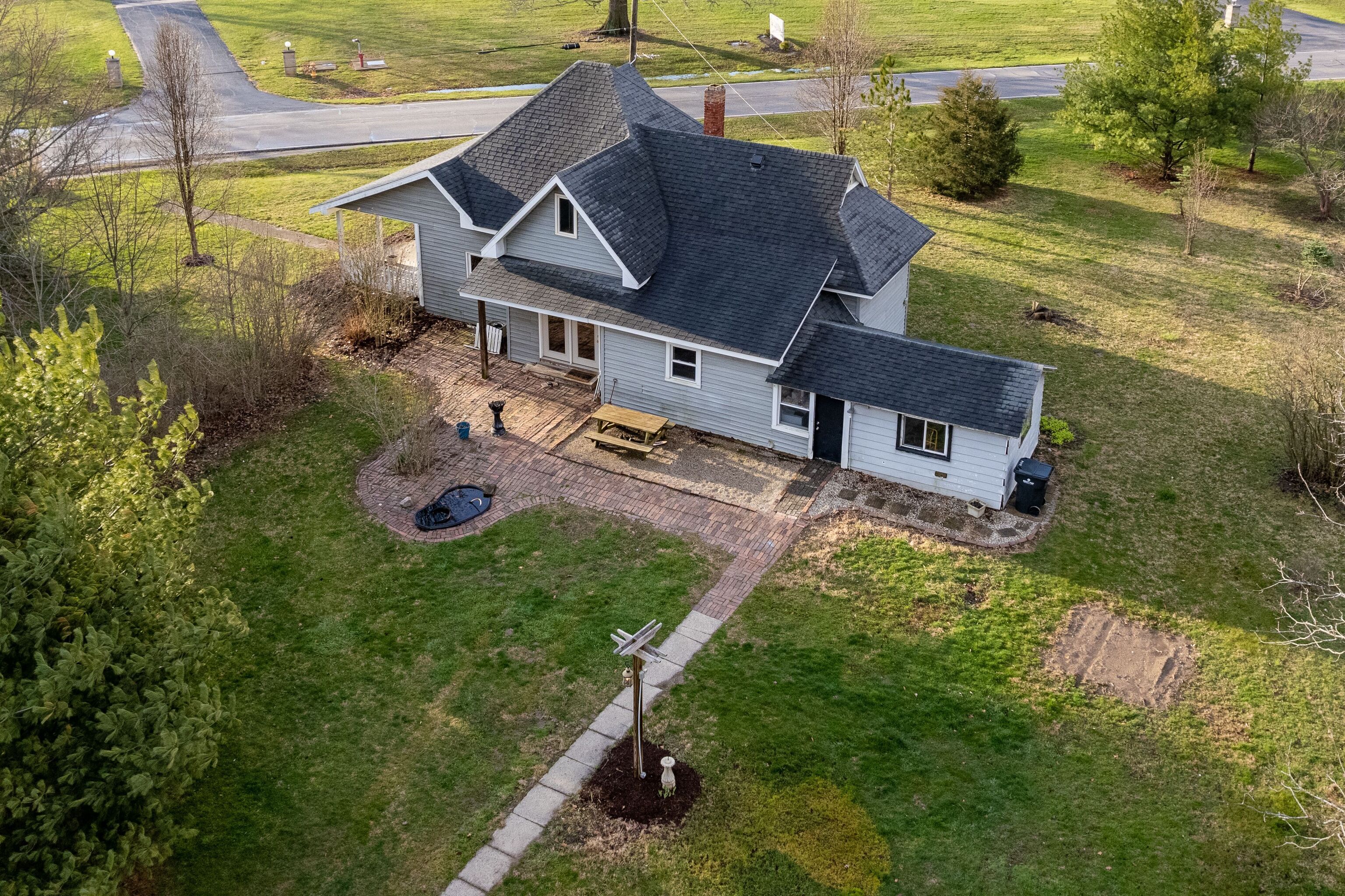 700 South Main Street Summitville, IN 46070 - Photo 3 of 37