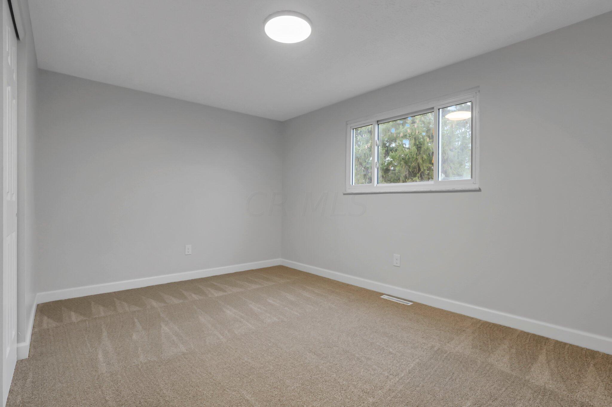 3628 Arnsby Road Columbus, OH 43232 - Photo 26 of 41 35-web-or-mls-0N4A6145